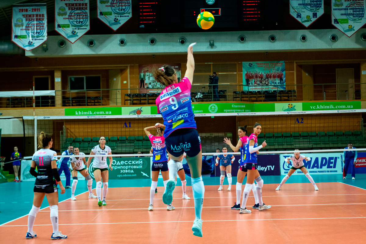 volleyball-carousel-02